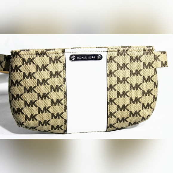 Michael Kors logo Belt bag, SM. EUC - Picture 2 of 16
